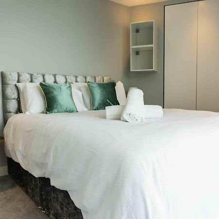 Gunwharf Quays Apartments Портцмаус Экстерьер фото