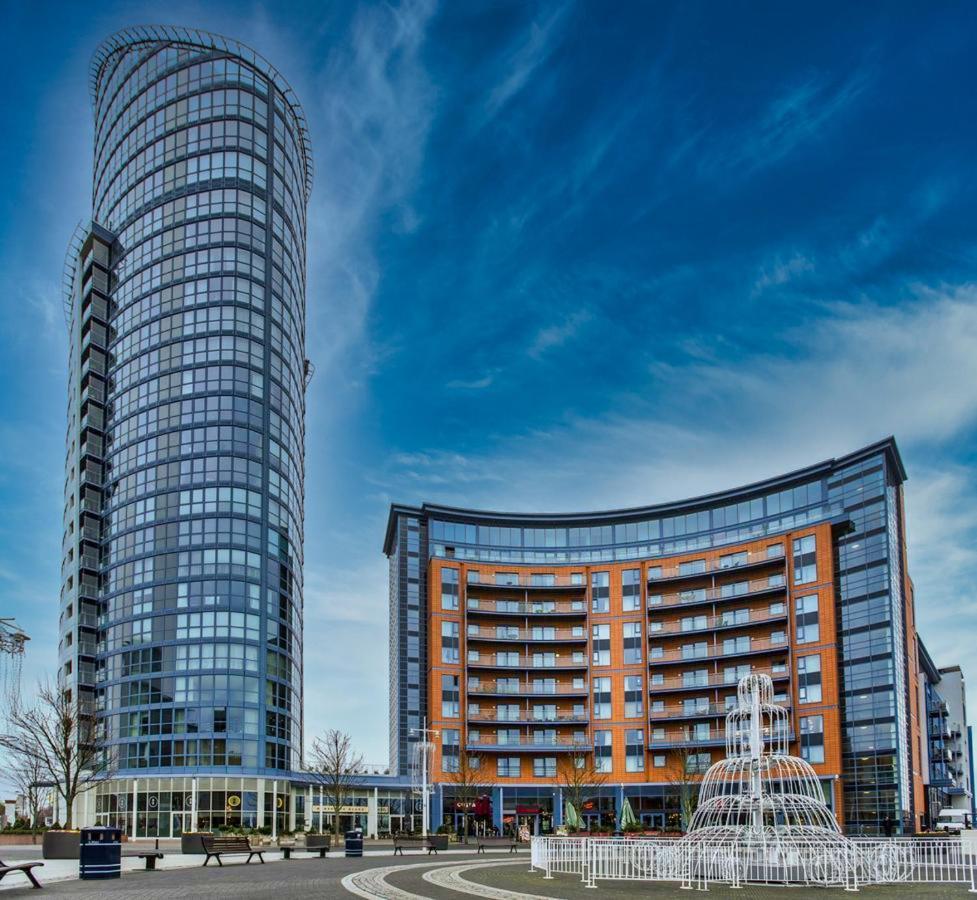 Gunwharf Quays Apartments Портцмаус Экстерьер фото
