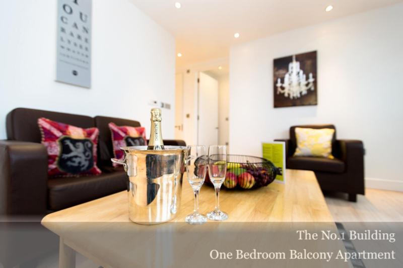 Gunwharf Quays Apartments Портцмаус Экстерьер фото