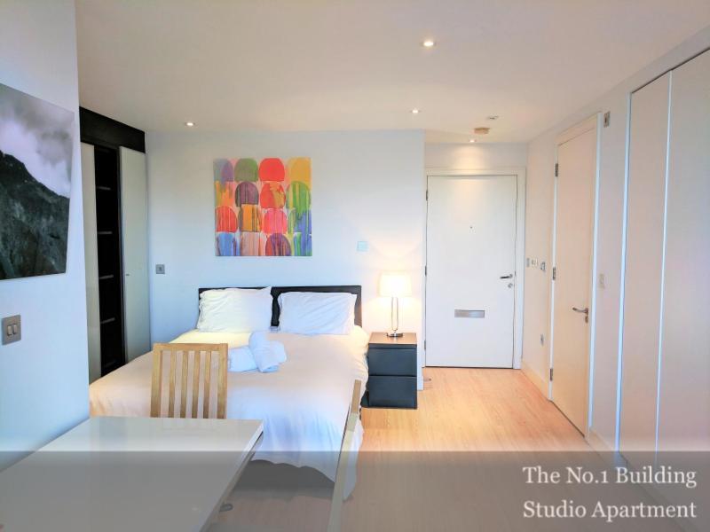 Gunwharf Quays Apartments Портцмаус Экстерьер фото