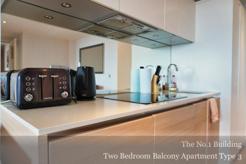 Gunwharf Quays Apartments Портцмаус Экстерьер фото