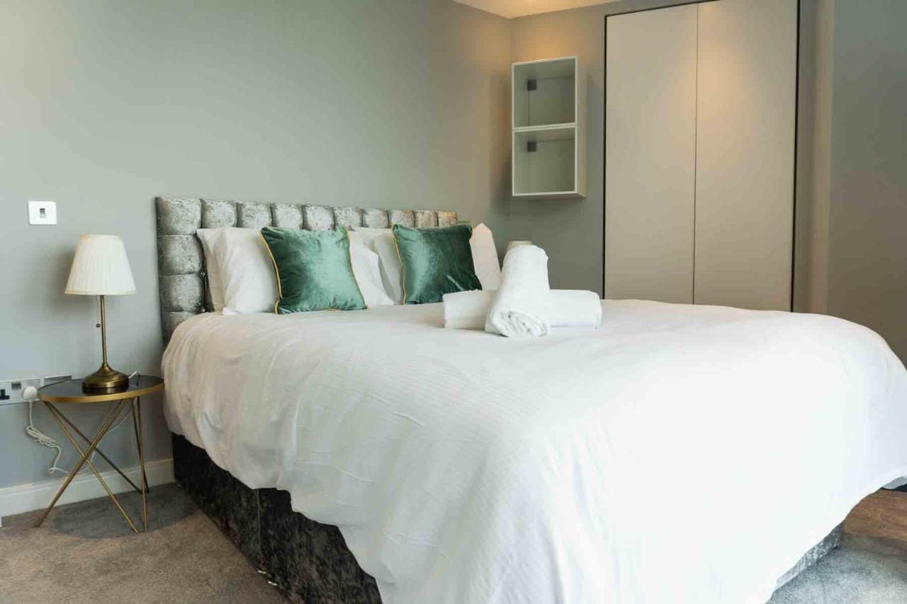 Gunwharf Quays Apartments Портцмаус Экстерьер фото