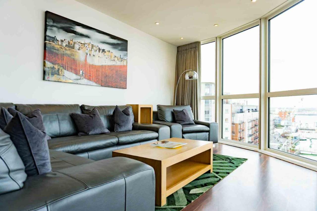 Gunwharf Quays Apartments Портцмаус Экстерьер фото